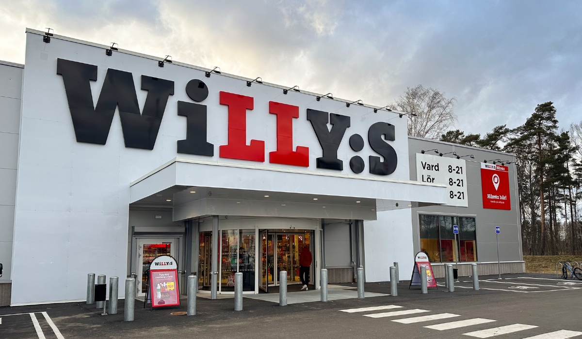 Exteriörbild på entrén till Willlys Karlstad Skåre.